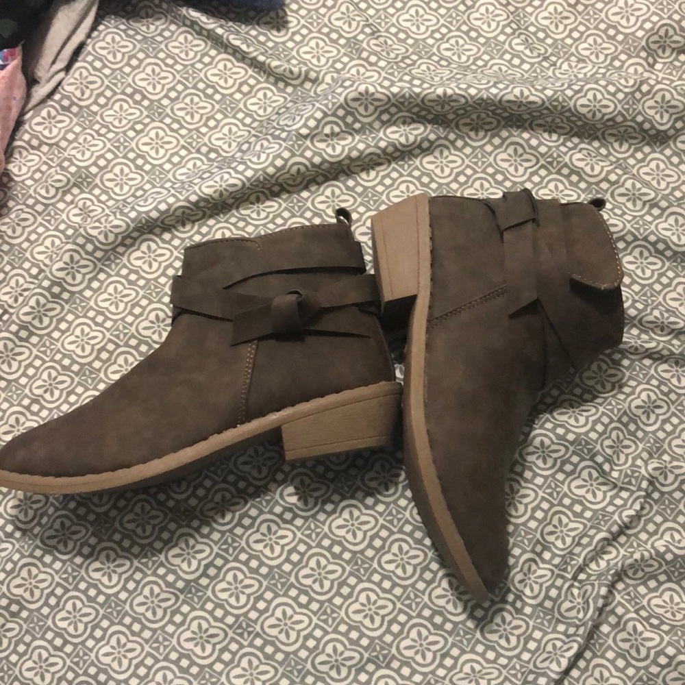 Faux leather ankle boot